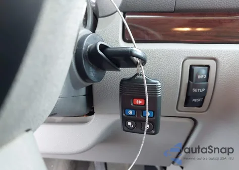 2006 Ford Freestar z USA, uszkodzony, nr VIN 2FMDA59286BA33204